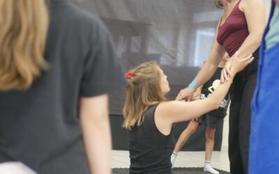 Cirque et consentement : des ateliers sensibles et un spectacle marquant pour les écoliers